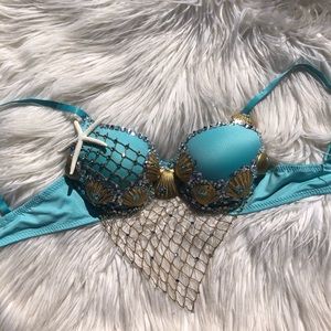 Custom made mermaid seashell bra